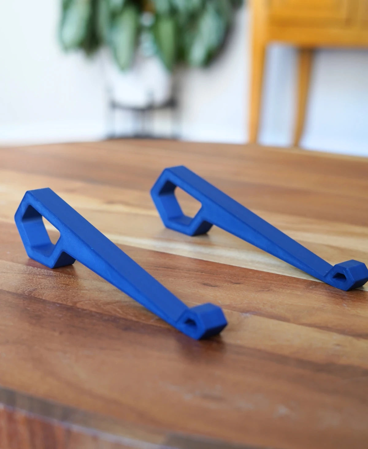 Breeze Laptop Stand