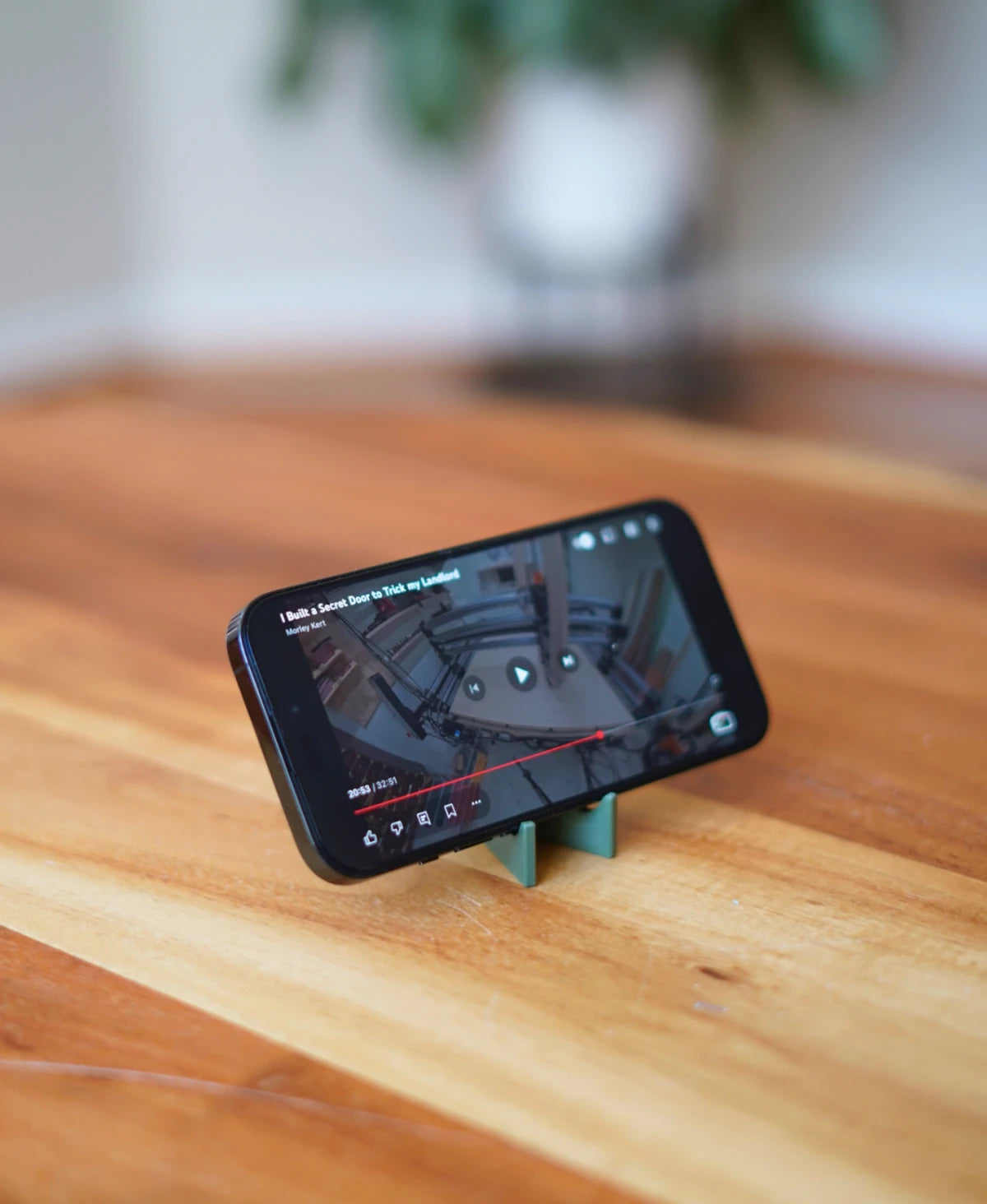 Breeze Phone Stand