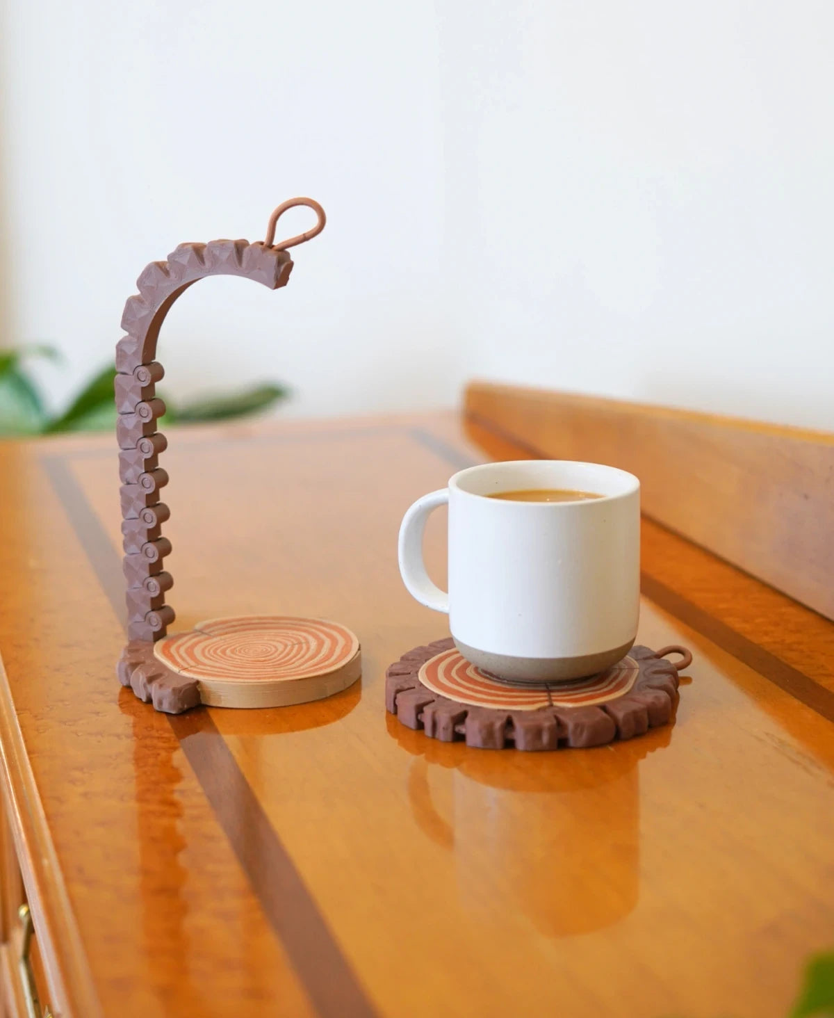 Spill Proof Spruce - Log Slice Coffee Carrier