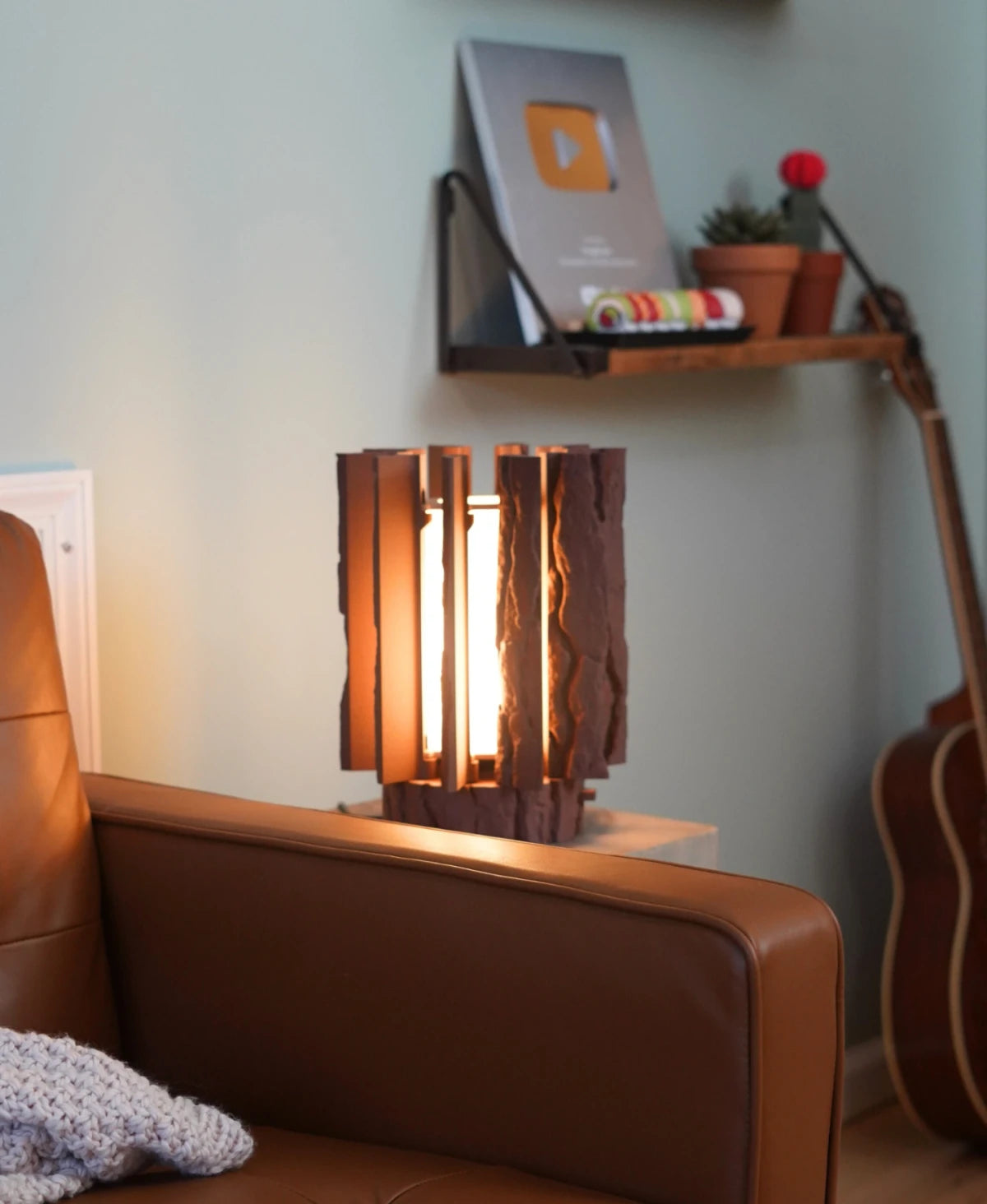 Lantern Log - Dimmable Wood-Texture Lamp