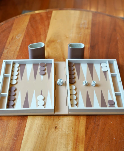 Book Game: Backgammon