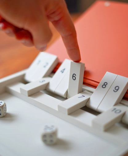 Book Game: Shut the Box